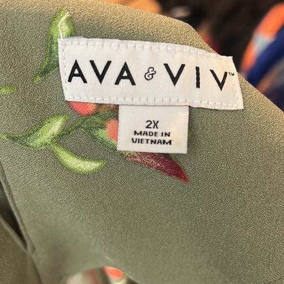 Ava & Viv Floral Shift Dress 2X - Picture 5 of 6